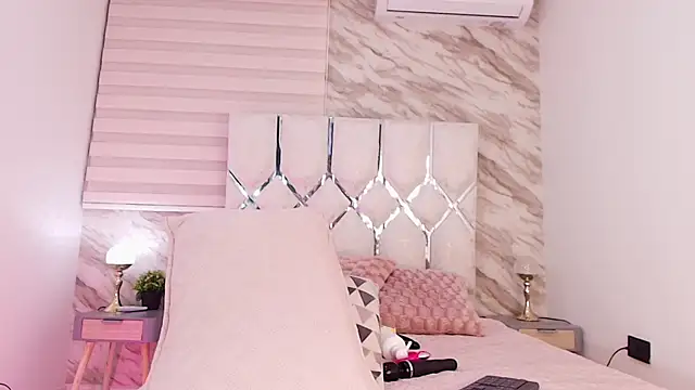 cataleya ebony  online show from 01-07-26, 03:09