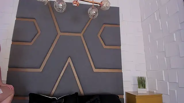 Snapshot of MeganHoffmaan chatting on 09-20-25, 11:33 MeganHoffmaan online show from 09-20-25, 11:33