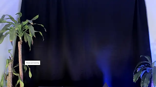 Snapshot of MeganHoffmaan chatting on 10-31-25, 01:56 MeganHoffmaan online show from 10-31-25, 01:56