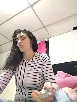 Snapshot of MeganHoffmaan chatting on 11-08-25, 11:03 MeganHoffmaan online show from 11-08-25, 11:03