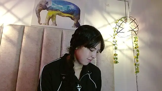 malejahotcs01 online show from 09-12-25, 12:16