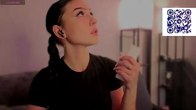 kara liffe online show from 04-27-26, 04:21