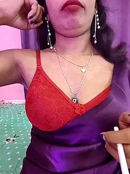 Snapshot of priya_26 chatting on 09-17-25, 12:40 priya 26 online show from 09-17-25, 12:40