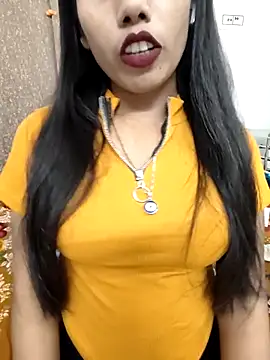 Snapshot of priya_26 chatting on 10-16-25, 01:23 priya 26 online show from 10-16-25, 01:23