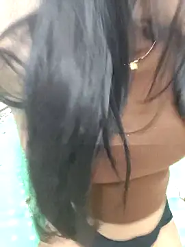 Snapshot of priya_26 chatting on 11-02-25, 02:30 priya 26 online show from 11-02-25, 02:30