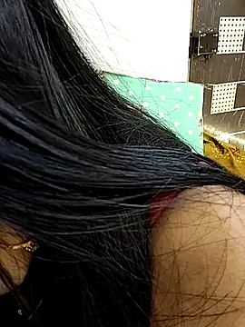 Snapshot of priya_26 chatting on 11-10-25, 06:34 priya 26 online show from 11-10-25, 06:34