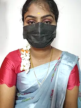 Snapshot of Tamil_Princess12 chatting on 02-01-26, 07:23 Tamil Princess12 online show from 02-01-26, 07:23