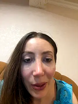 Snapshot of HellaryTourent chatting on 09-11-25, 04:29 HellaryTourent online show from 09-11-25, 04:29