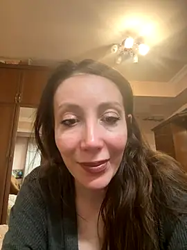 Snapshot of HellaryTourent chatting on 11-26-25, 08:54 HellaryTourent online show from 11-26-25, 08:54