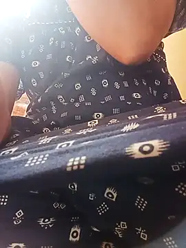 Snapshot of NISHU-TELUGU chatting on 10-12-25, 09:19 NISHU-TELUGU online show from 10-12-25, 09:19