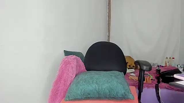 Sandy-13 online show from 02-15-26, 07:51