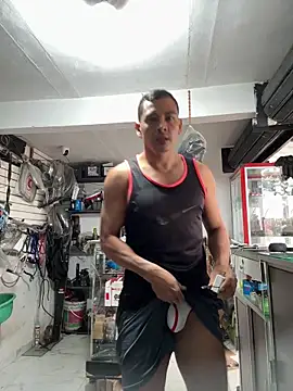 Snapshot of Terra-22cm chatting on 10-13-25, 01:55 Terra-22cm online show from 10-13-25, 01:55