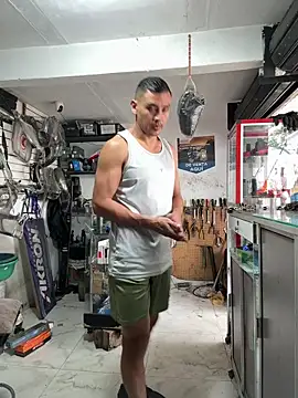 Snapshot of Terra-22cm chatting on 11-05-25, 03:34 Terra-22cm online show from 11-05-25, 03:34