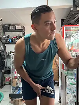 Snapshot of Terra-22cm chatting on 11-11-25, 01:44 Terra-22cm online show from 11-11-25, 01:44