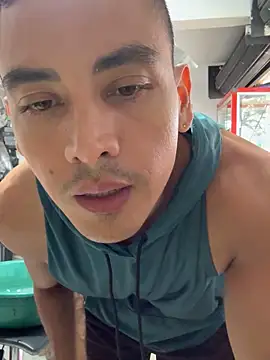 Snapshot of Terra-22cm chatting on 11-12-25, 01:55 Terra-22cm online show from 11-12-25, 01:55