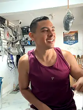 Snapshot of Terra-22cm chatting on 11-13-25, 03:00 Terra-22cm online show from 11-13-25, 03:00