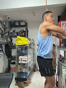 Snapshot of Terra-22cm chatting on 11-14-25, 12:48 Terra-22cm online show from 11-14-25, 12:48