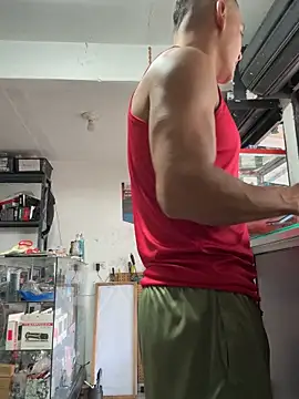 Snapshot of Terra-22cm chatting on 11-15-25, 01:51 Terra-22cm online show from 11-15-25, 01:51