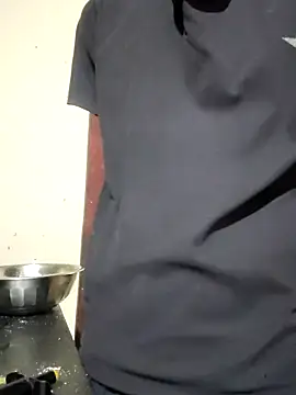 RAYI Queen 4 online show from 12-20-25, 12:56