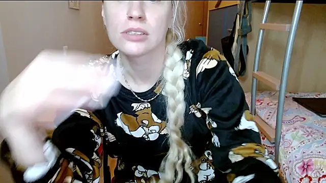 SatinQueen90 online show from 11-21-25, 08:35