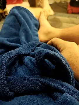 hubbyfun19 online show from 12-20-25, 03:46