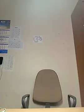 Snapshot of Ami_Foxy chatting on 10-17-25, 09:34 Ami Foxy online show from 10-17-25, 09:34