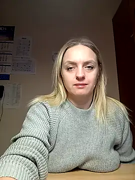 Snapshot of Ami_Foxy chatting on 11-11-25, 11:32 Ami Foxy online show from 11-11-25, 11:32