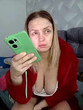 Ami Foxy online show from 01-18-26, 07:45