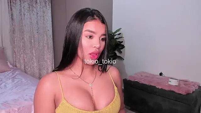 Snapshot of Tokio_Tokio chatting on 01-04-25, 01:21 Tokio Tokio online show from 01-04-25, 01:21