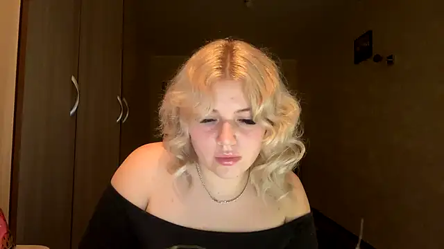 sunshinyflash online show from 11-13-25, 04:06