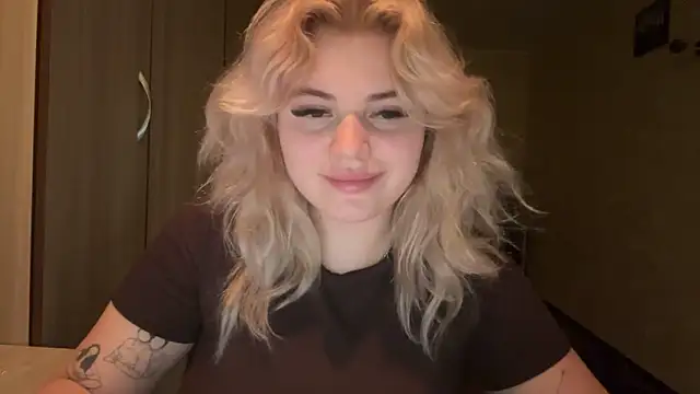 sunshinyflash online show from 11-20-25, 02:39