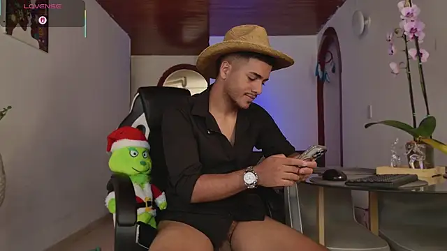 Snapshot of michel_g1 chatting on 03-16-26, 06:45 michel g1 online show from 03-16-26, 06:45