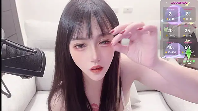 Snapshot of Yucheng__520 chatting on 10-05-25, 04:33 Yucheng 520 online show from 10-05-25, 04:33