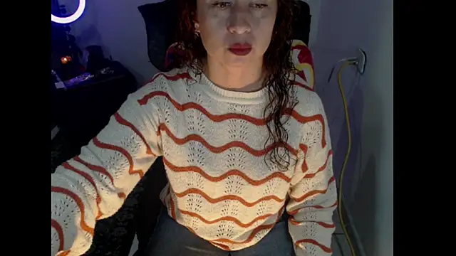 Snapshot of Milf_Valeria chatting on 10-15-25, 02:06 Milf Valeria online show from 10-15-25, 02:06