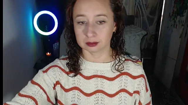 Snapshot of Milf_Valeria chatting on 11-07-25, 02:17 Milf Valeria online show from 11-07-25, 02:17