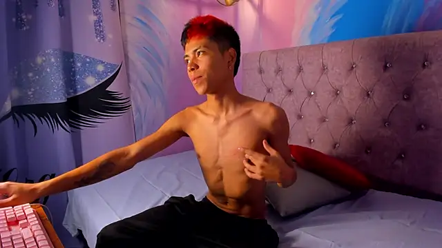 Snapshot of MaxiWildd chatting on 09-11-25, 12:49 MaxiWildd online show from 09-11-25, 12:49