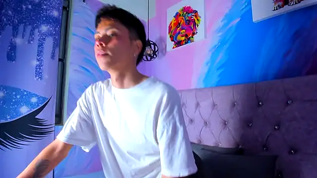 Snapshot of MaxiWildd chatting on 11-30-25, 01:15 MaxiWildd online show from 11-30-25, 01:15