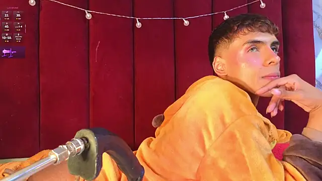 Snapshot of PrincePoppy chatting on 10-26-25, 08:42 PrincePoppy online show from 10-26-25, 08:42