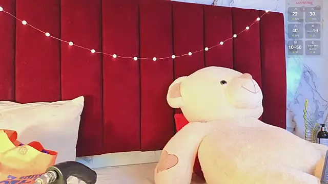 Snapshot of PrincePoppy chatting on 11-18-25, 09:19 PrincePoppy online show from 11-18-25, 09:19