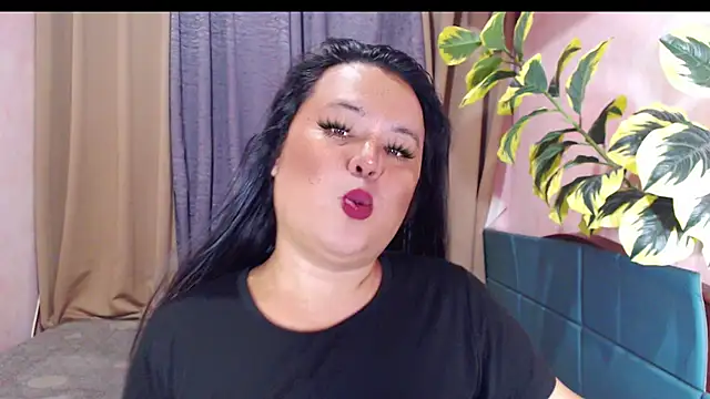 Snapshot of fallen_angel08 chatting on 07-03-26, 03:18 fallen angel08 online show from 07-03-26, 03:18