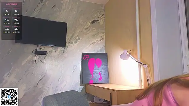 Snapshot of miss_bubbles_ chatting on 11-13-25, 12:42 miss bubbles online show from 11-13-25, 12:42