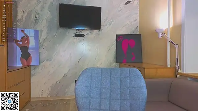 Snapshot of miss_bubbles_ chatting on 12-14-25, 12:49 miss bubbles online show from 12-14-25, 12:49