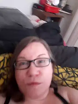 Snapshot of AnniDiMoni chatting on 11-14-25, 05:28 AnniDiMoni online show from 11-14-25, 05:28