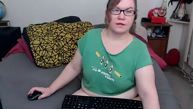 Snapshot of AnniDiMoni chatting on 12-14-25, 08:24 AnniDiMoni online show from 12-14-25, 08:24