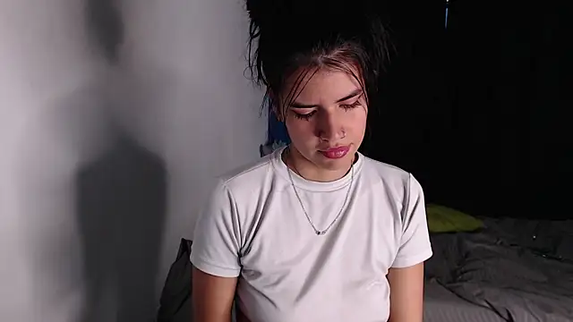 Snapshot of 9Sophie_Rosse chatting on 11-15-25, 04:36 9Sophie Rosse online show from 11-15-25, 04:36