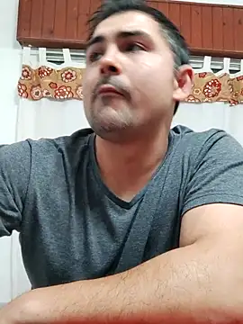 Bradd 32 online show from 10-18-25, 02:36