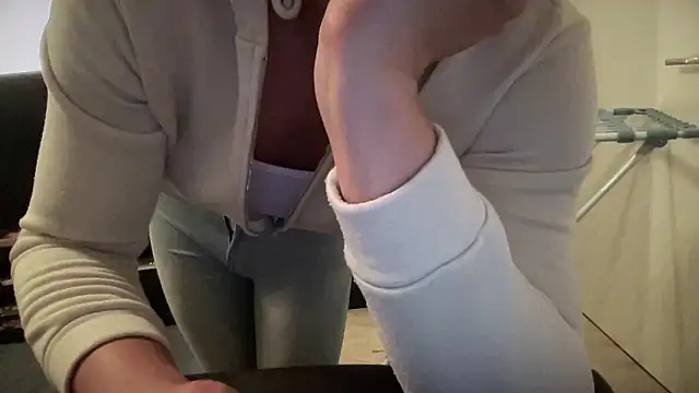 Sweetbooy90 online show from 01-18-26, 01:42