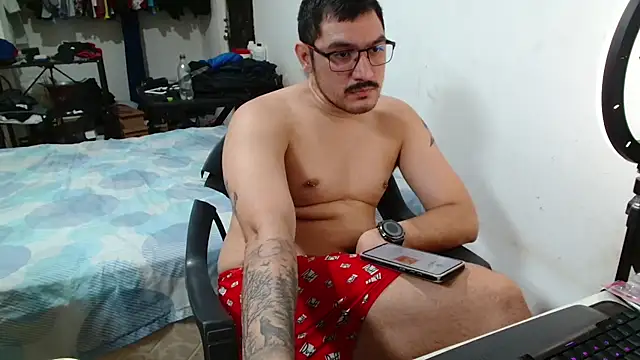 Snapshot of Leonino231 chatting on 04-26-26, 04:26 Leonino231 online show from 04-26-26, 04:26