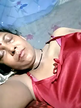 Snapshot of Savita992 chatting on 04-23-26, 08:33 Savita992 online show from 04-23-26, 08:33