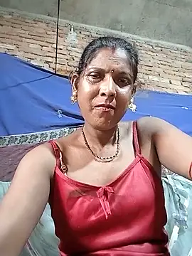 Snapshot of Savita992 chatting on 06-22-26, 05:26 Savita992 online show from 06-22-26, 05:26